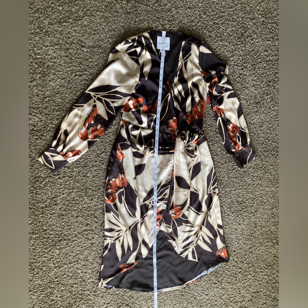 Sam Edelman Floral Satin Wrap Robe Kimono Cover-Up Black Cream Size 4 NWT - Picture 4 of 15